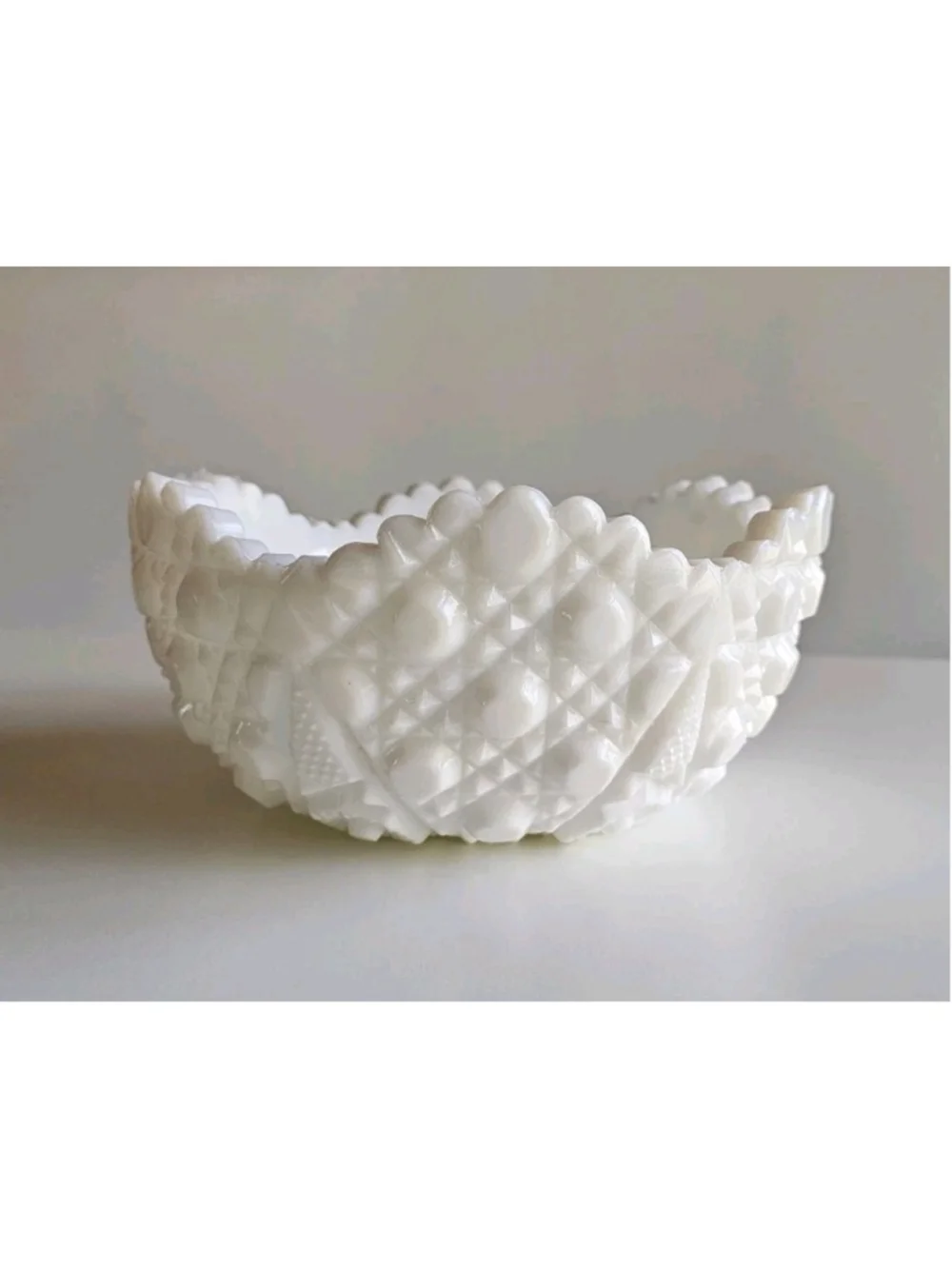 Vintage McKee Milk Glass Bowl Toltec Star & Cane Pattern 8" Mid-Century Decor - Picture 5 of 16